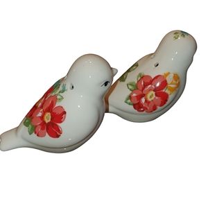 Pioneer Woman Salt & Pepper Shakers.